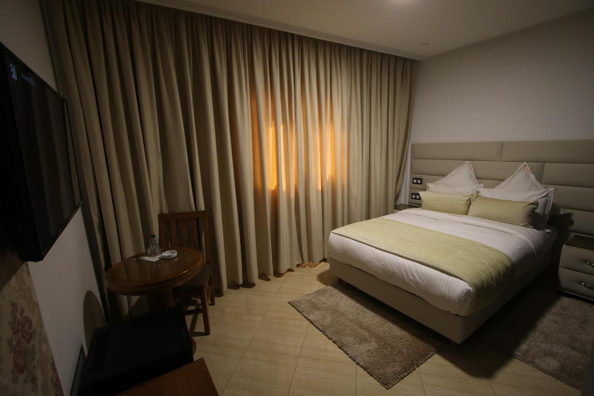 דאחלה Hotel Mansour מראה חיצוני תמונה
